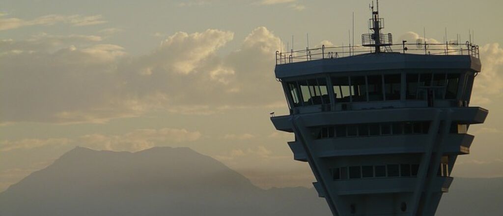 Control tower flight delayed